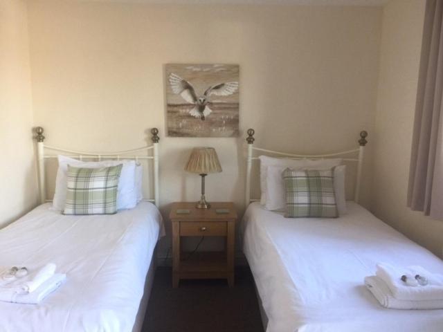 Mendip Spring Golf & Country Club - Laterooms