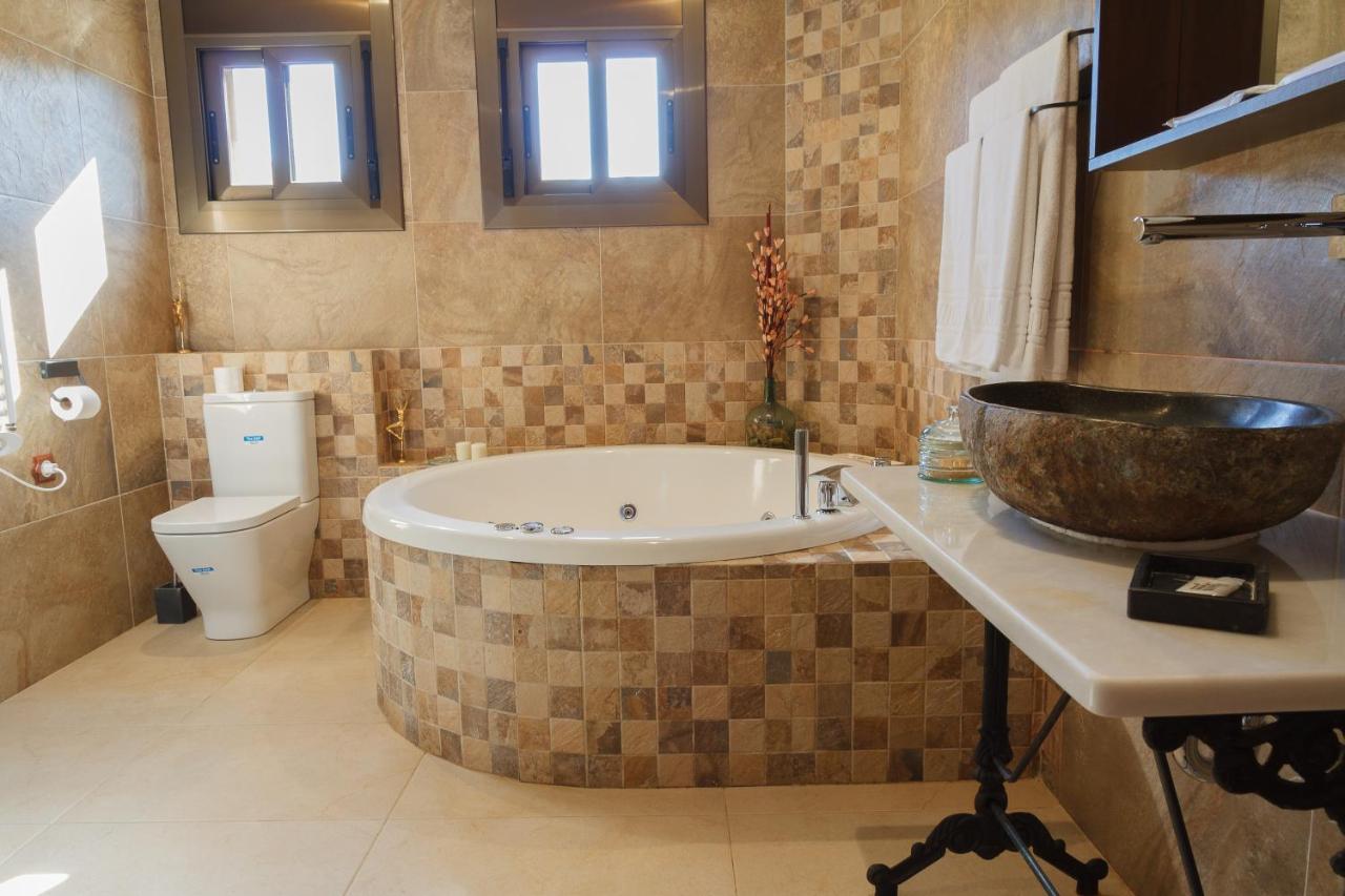 El Molí de Pontons suites con jacuzzi spa, Pontons – Precios ...