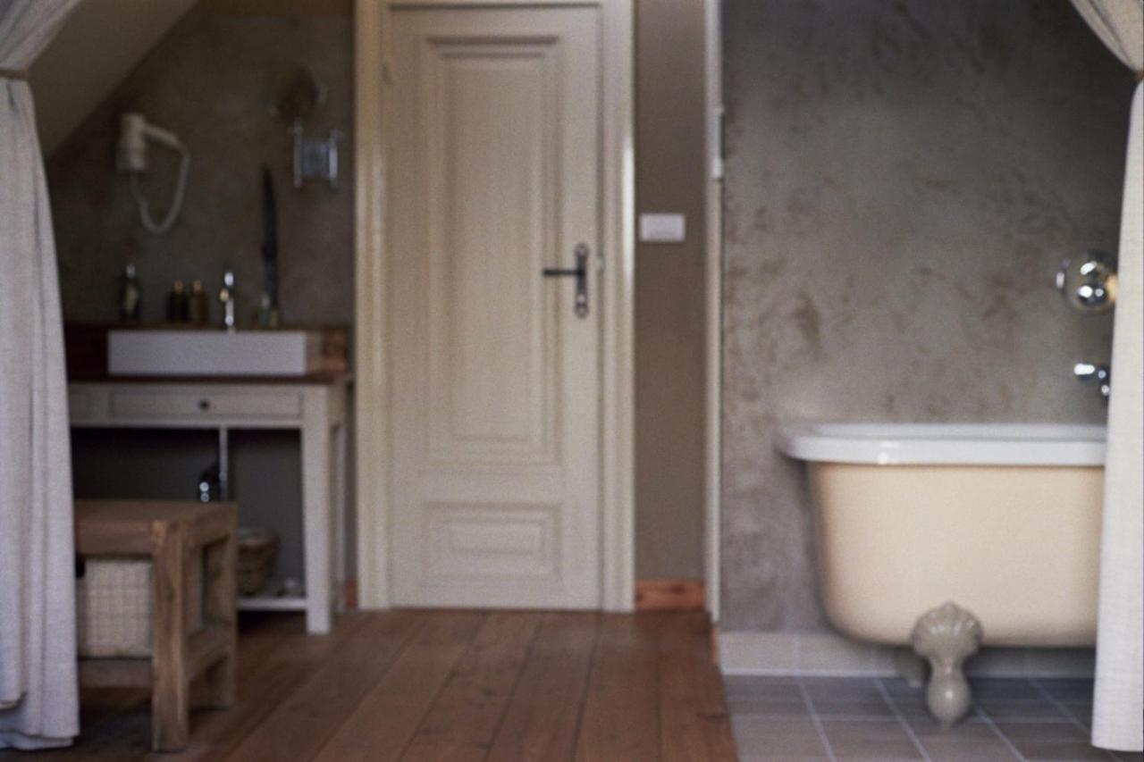 B&B 1669 photo