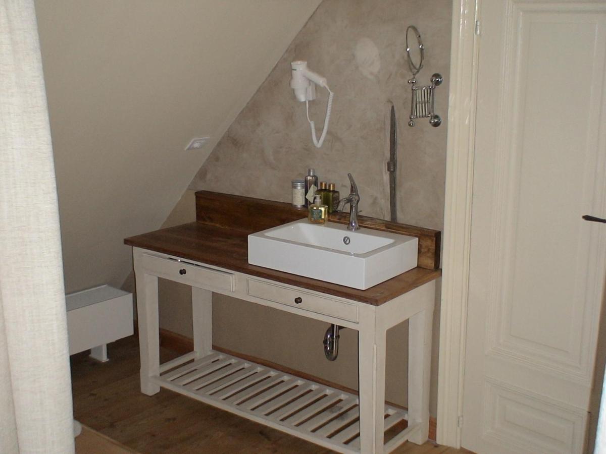 B&B 1669 photo