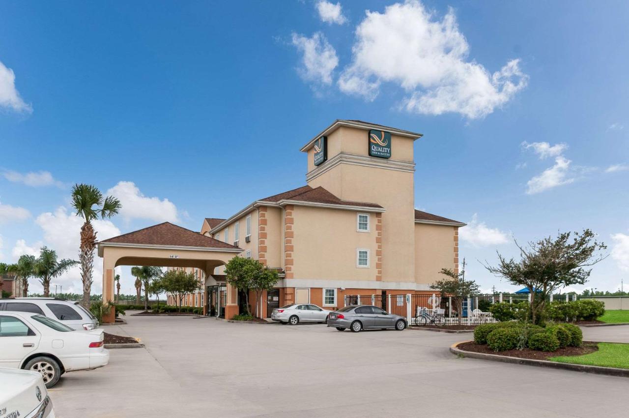 Clairmont Inn & Suites — photo 6