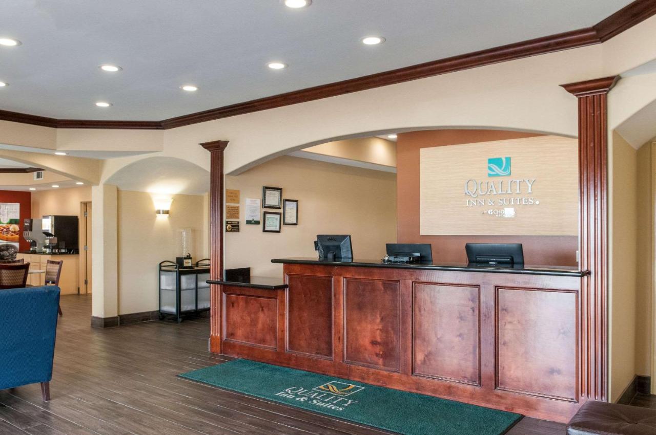 Clairmont Inn & Suites — photo 7