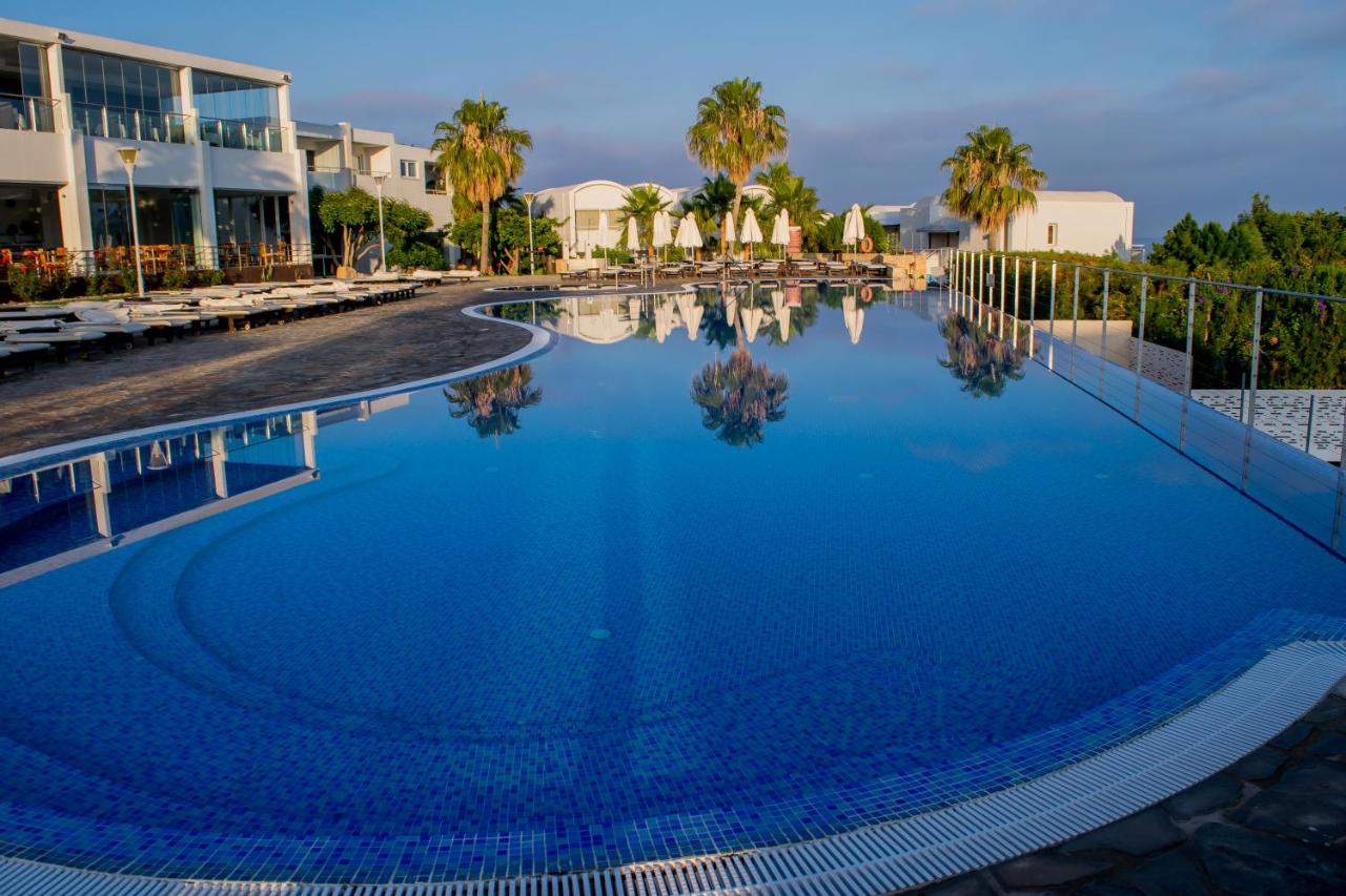 Theo Sunset Bay Hotel photo