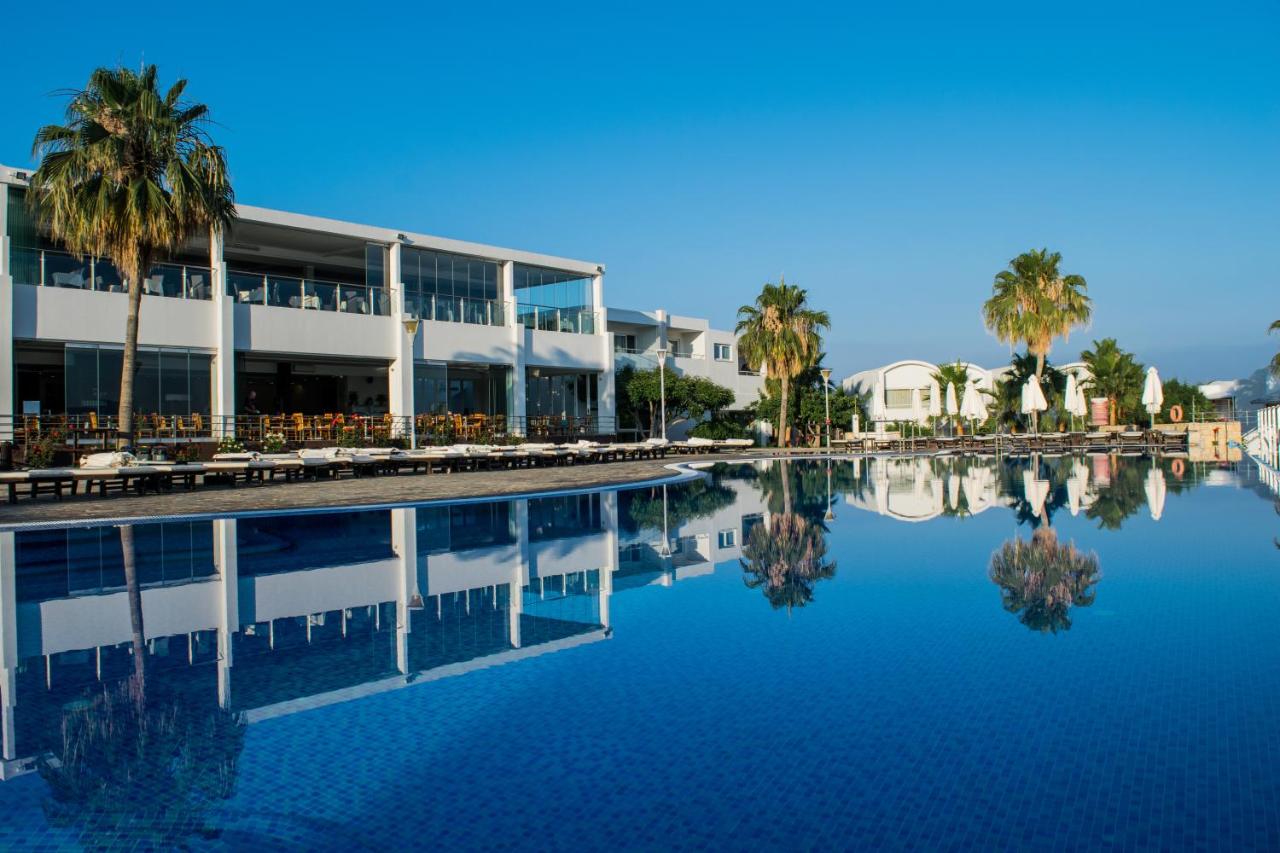 Theo Sunset Bay Hotel photo