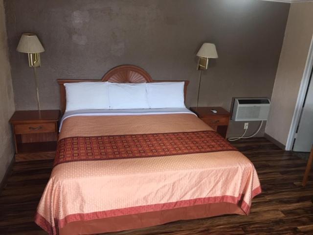 Hilltop Inn — photo 15