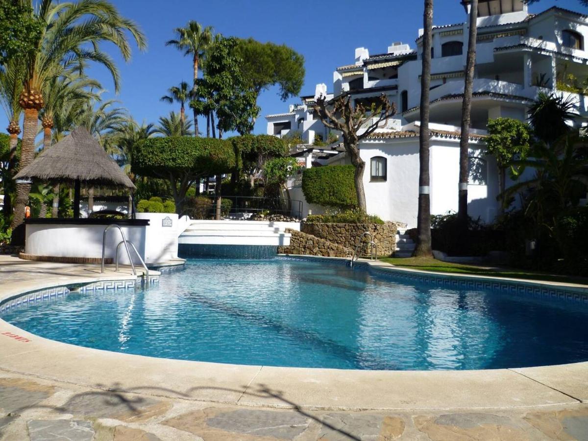 30481 - APARTMENT 50 METER TO SPORTY BEACH, Marbella ...