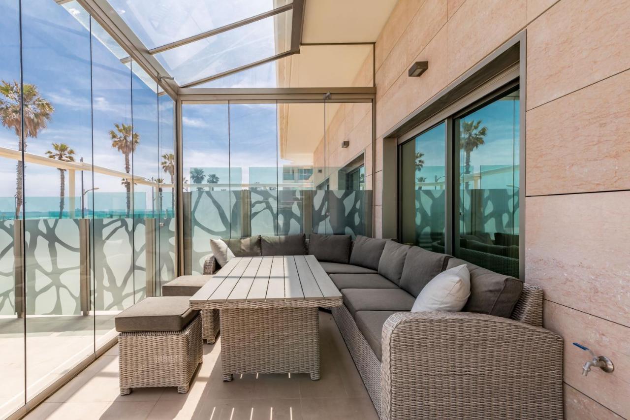 Luxury Beach Front Apartment with Pool, Valencia ...