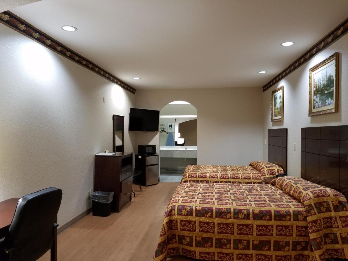 Scott Inn & Suites - Downtown Houston — photo 13