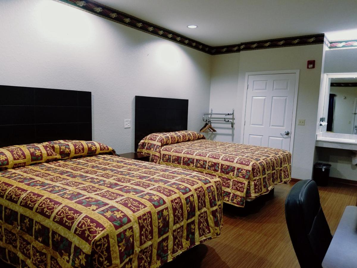 Scott Inn & Suites - Downtown Houston — photo 11