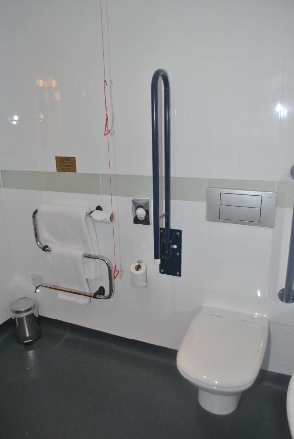 Double or Twin Room - Disability Access with Free Hot Breakfast