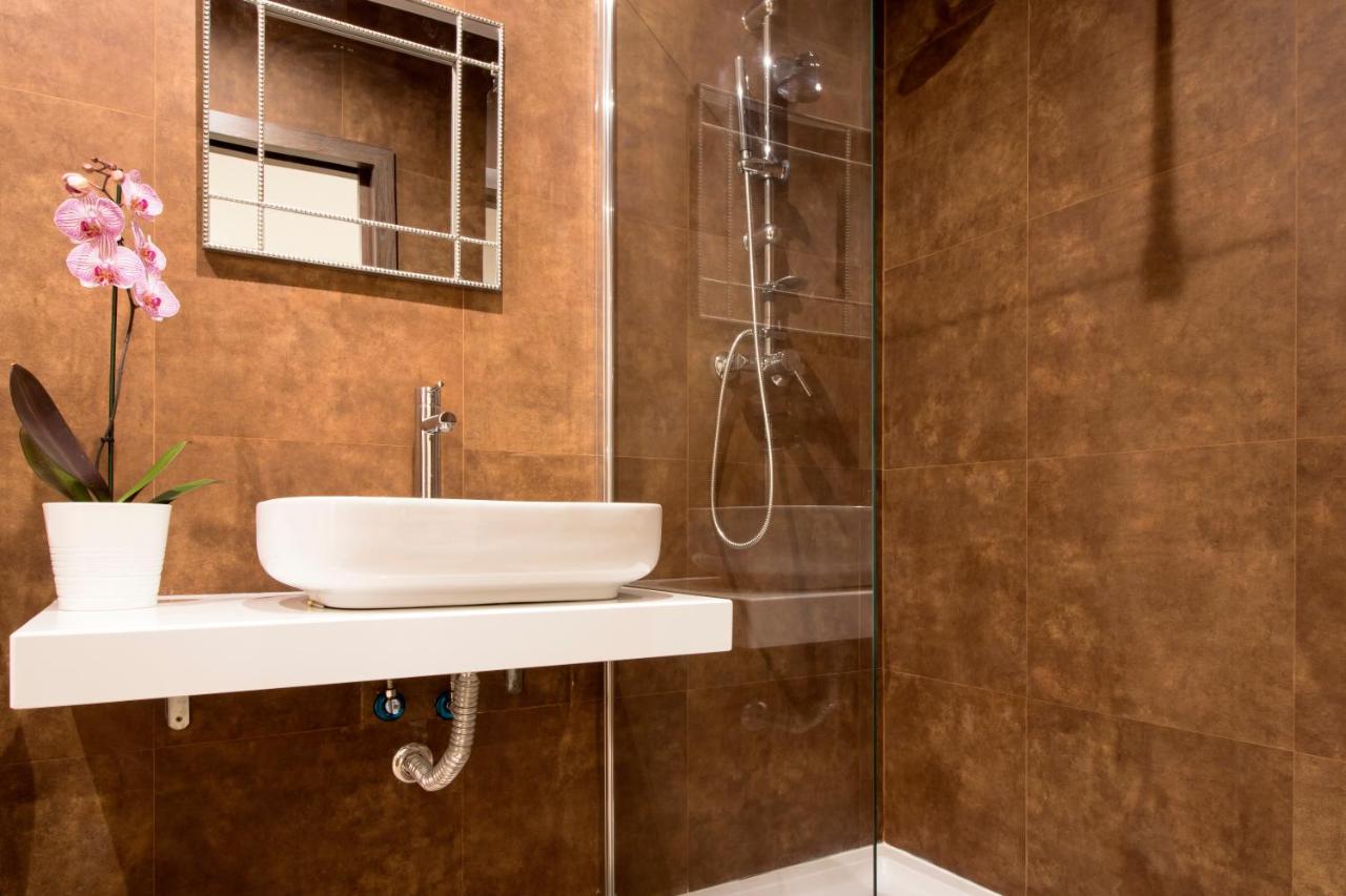 Apartamentos Rosa do Bairro Alto - 2