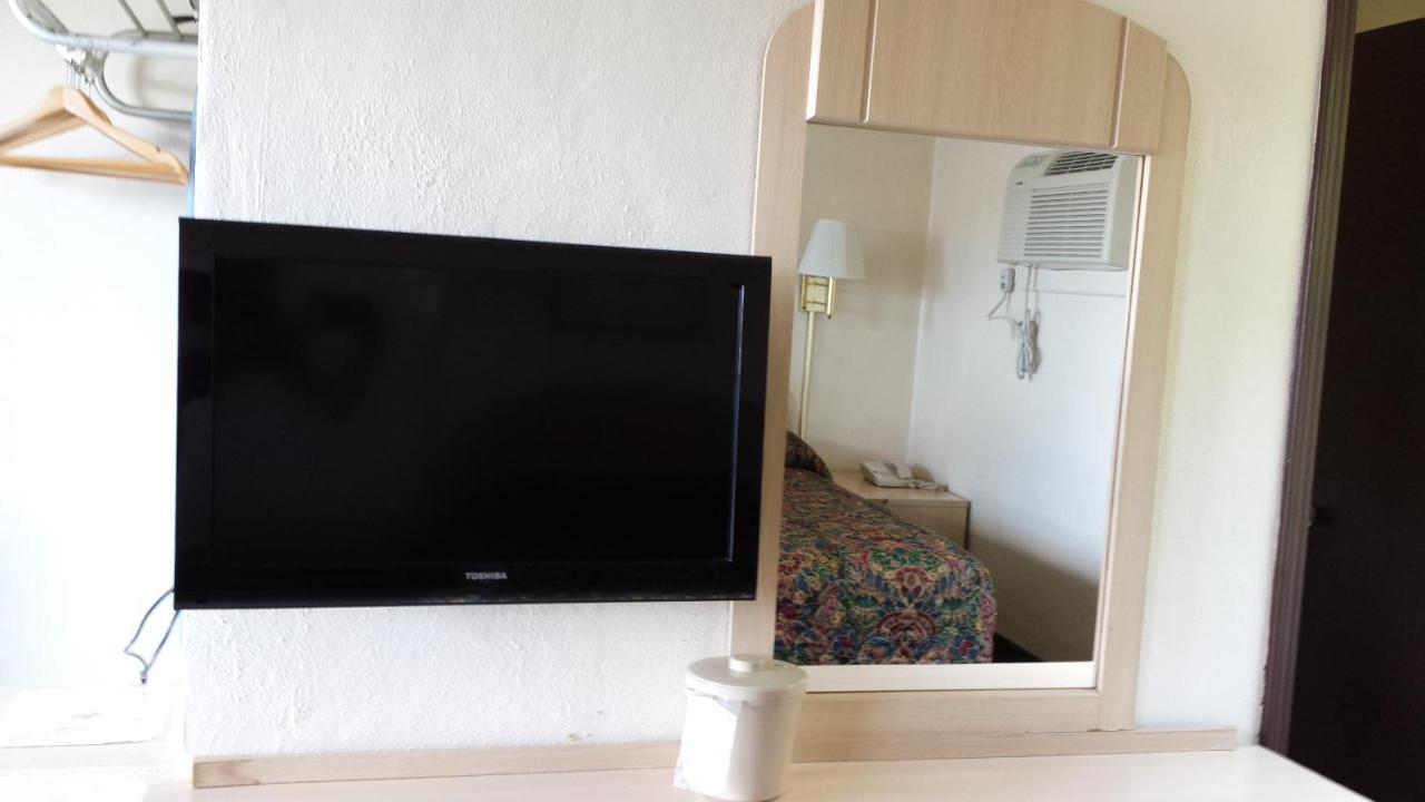 Campbell Motel — photo 14