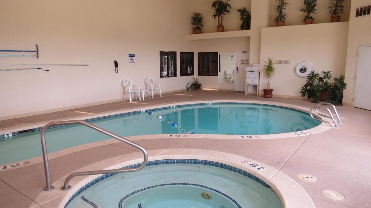 Baymont Inn & Suites by Wyndham Holbrook — photo 19