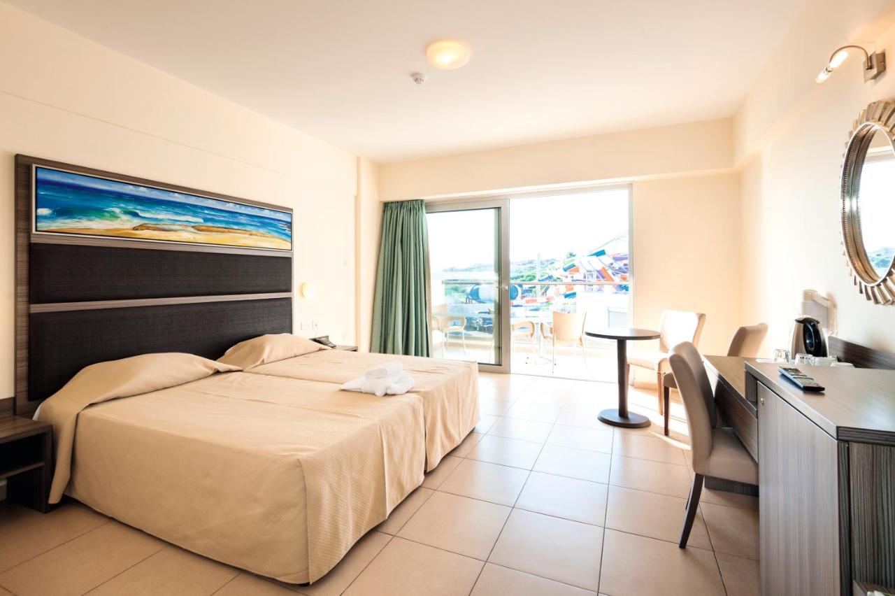 Tofinis Hotel photo