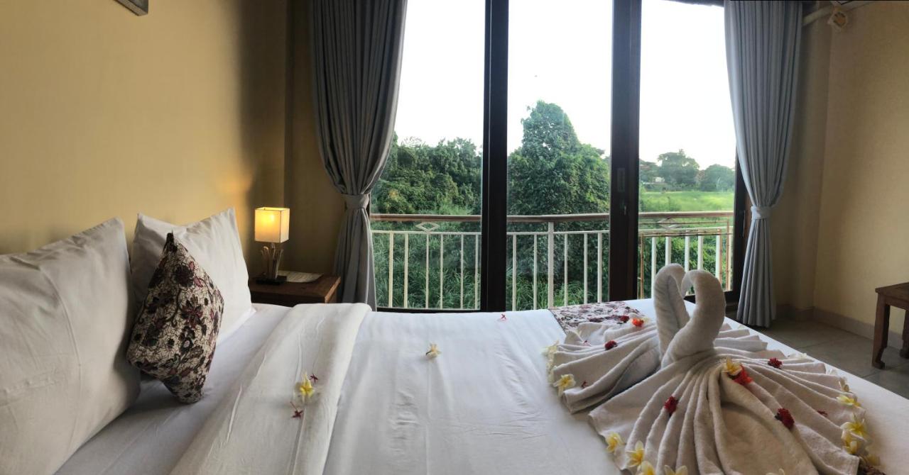 Oka's Guest House Canggu photo 12