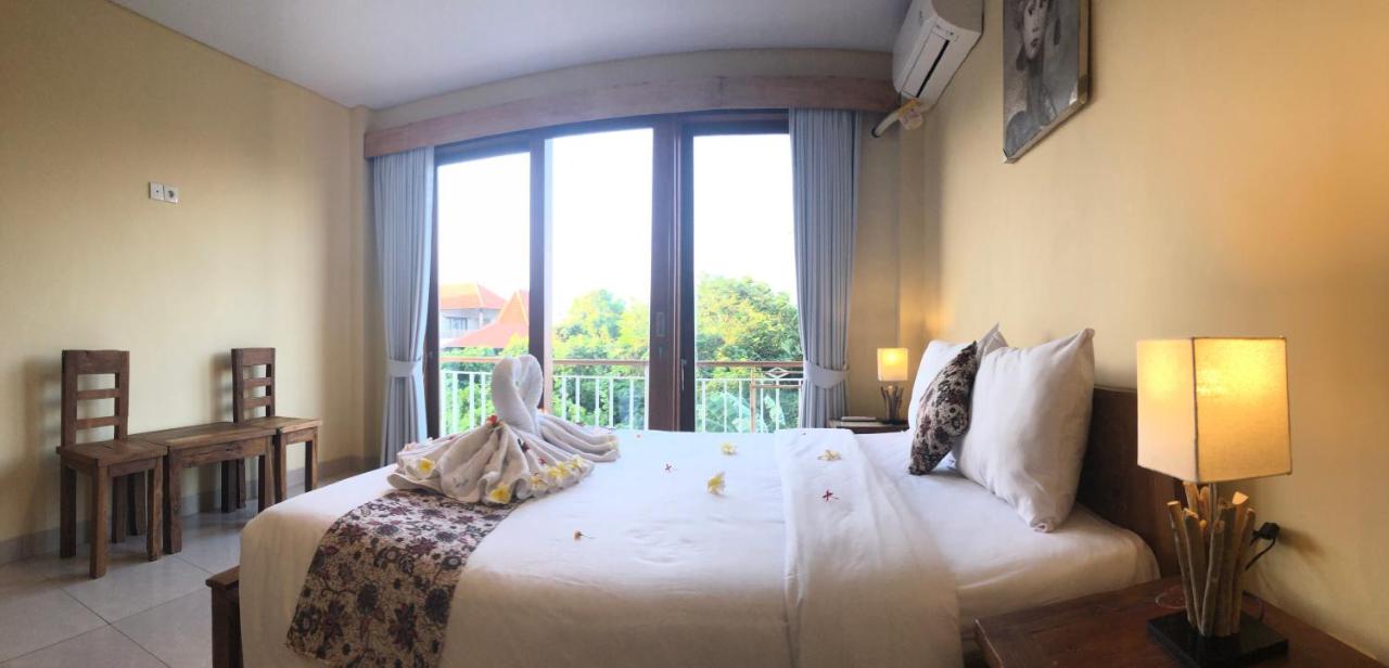 Oka's Guest House Canggu photo 9