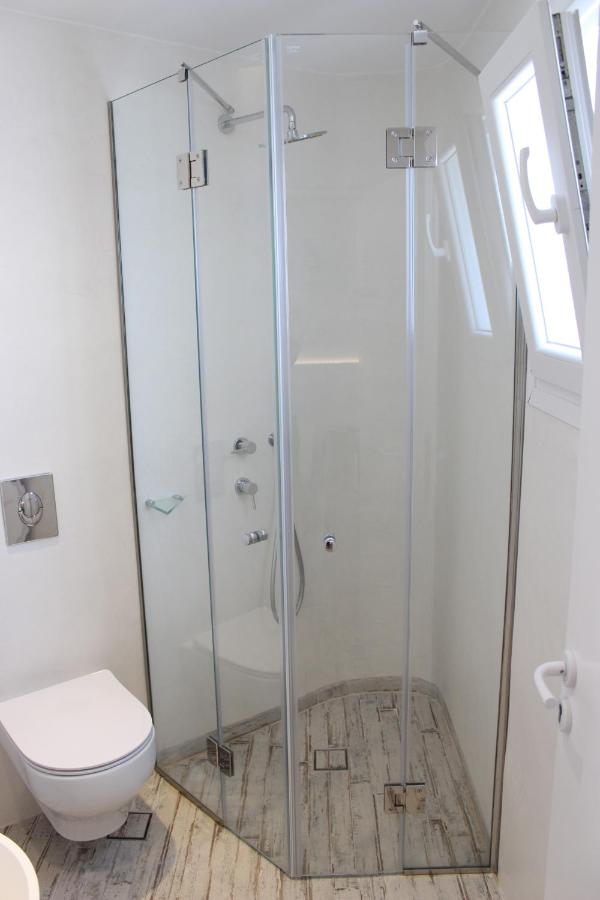 Christina Studios - 2