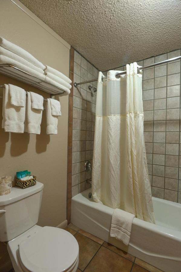 Rustic Inn — photo 3