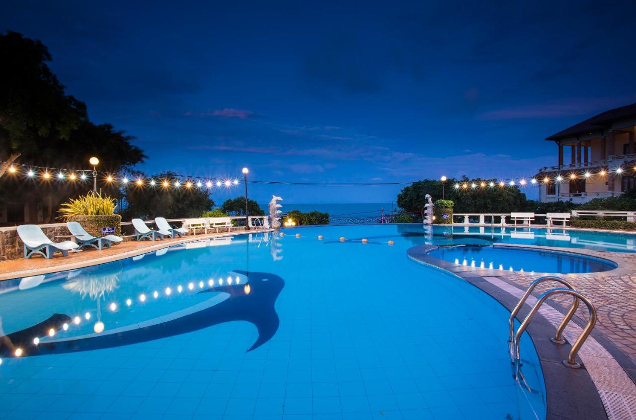 Beachfront Hotel, Vũng Tàu – Cập nhật Giá năm 2021