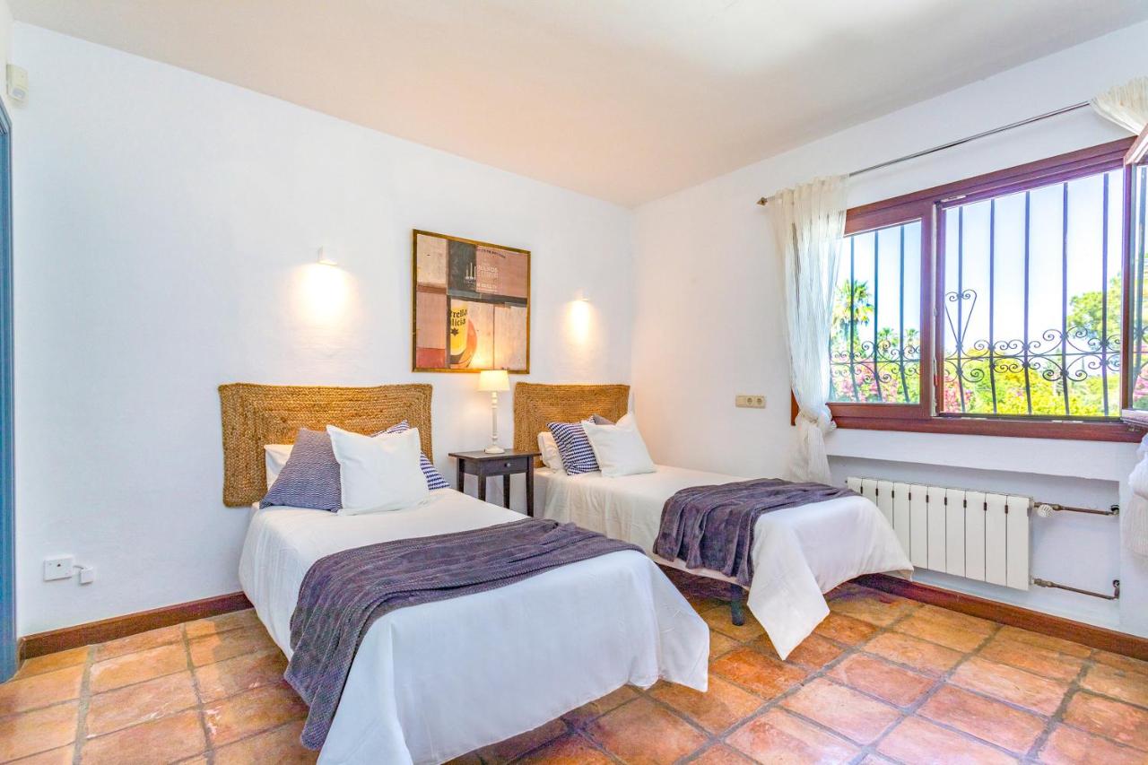 OleHolidays Villa Mediterranea Urb. Sierra Blanca (Spanien ...