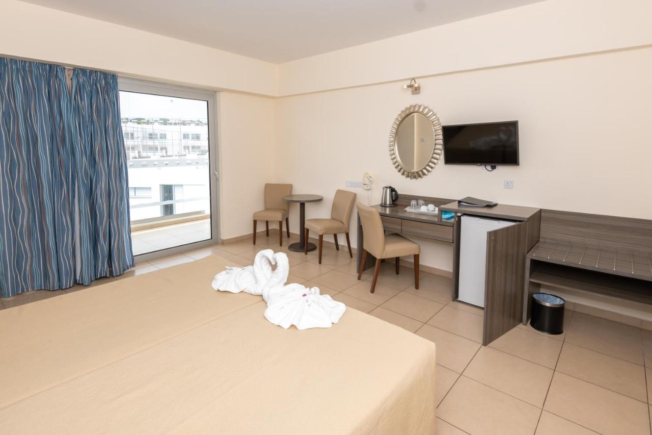 Tofinis Hotel photo