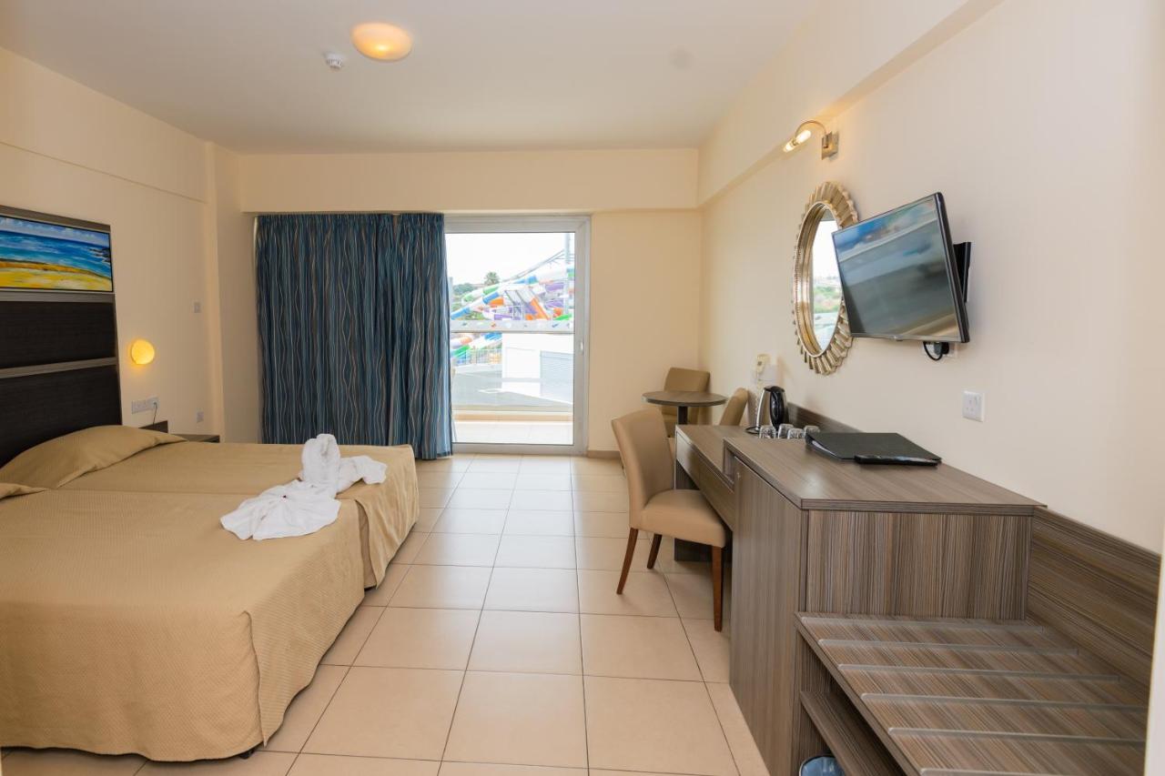 Tofinis Hotel photo