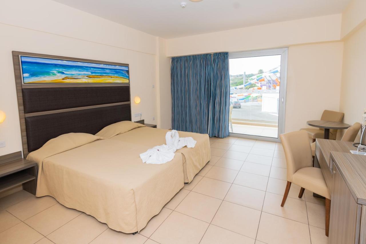 Tofinis Hotel photo