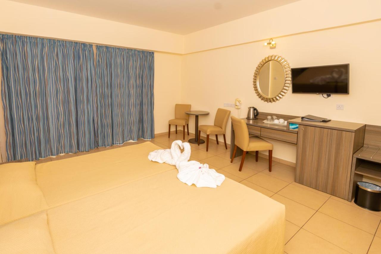 Tofinis Hotel photo