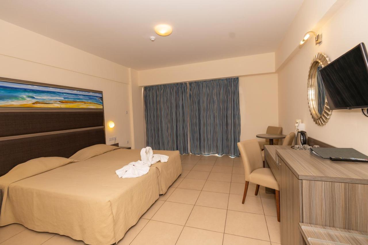 Tofinis Hotel photo