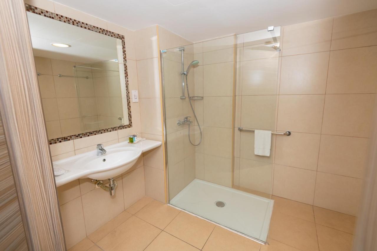Tofinis Hotel photo