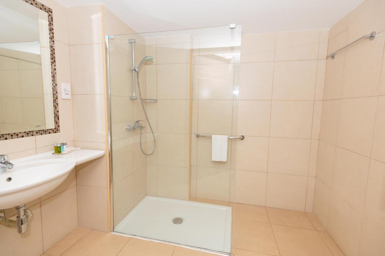 Tofinis Hotel photo