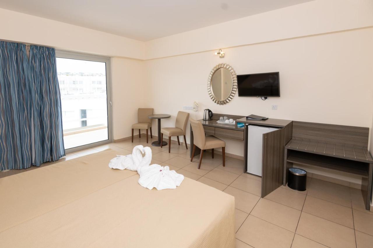 Tofinis Hotel photo