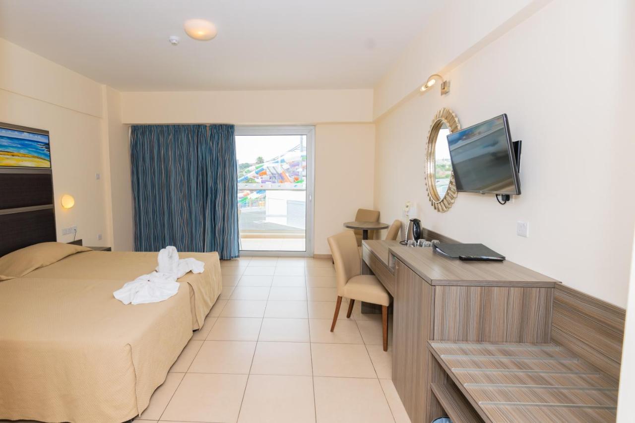 Tofinis Hotel photo