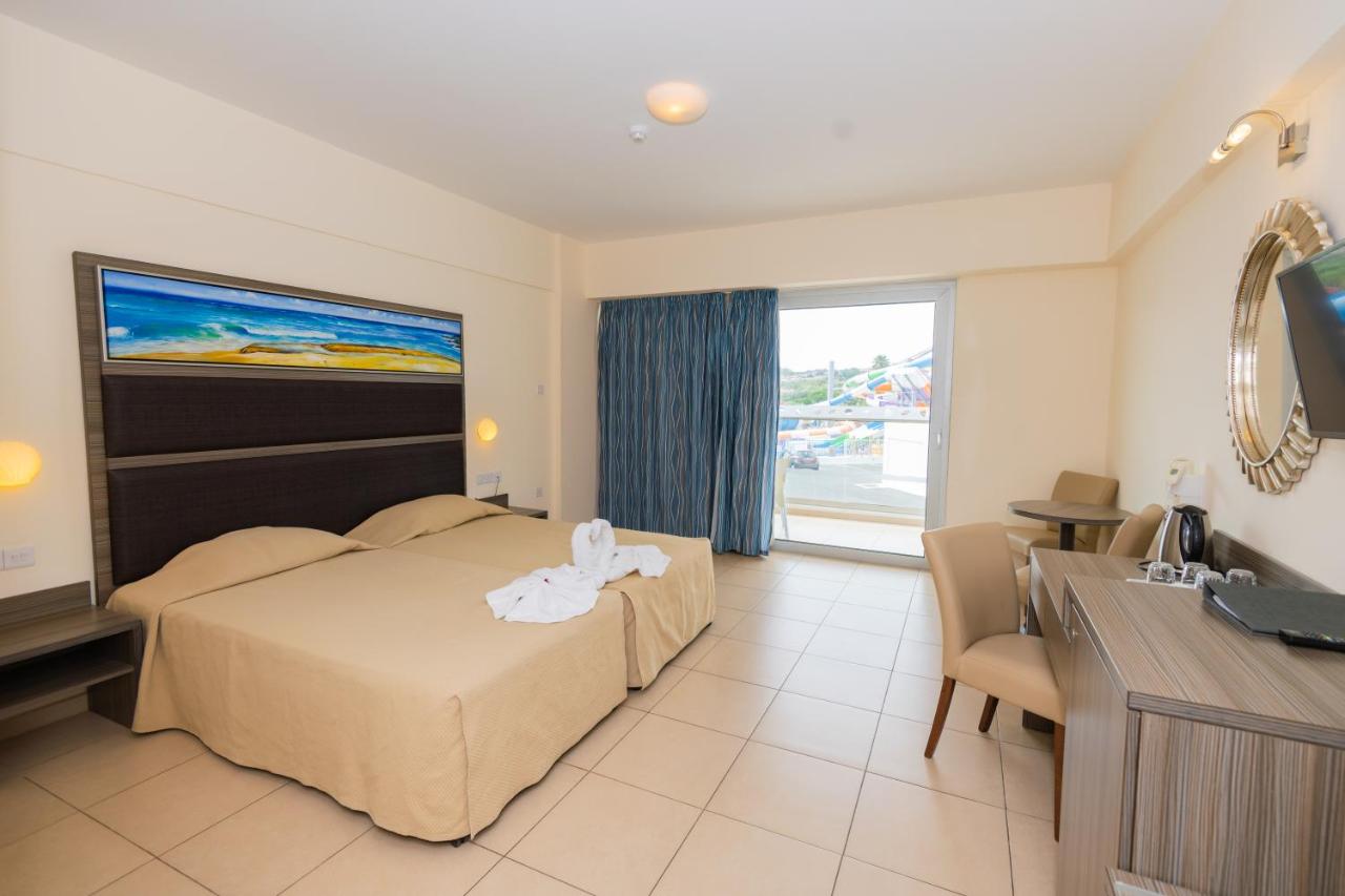 Tofinis Hotel photo