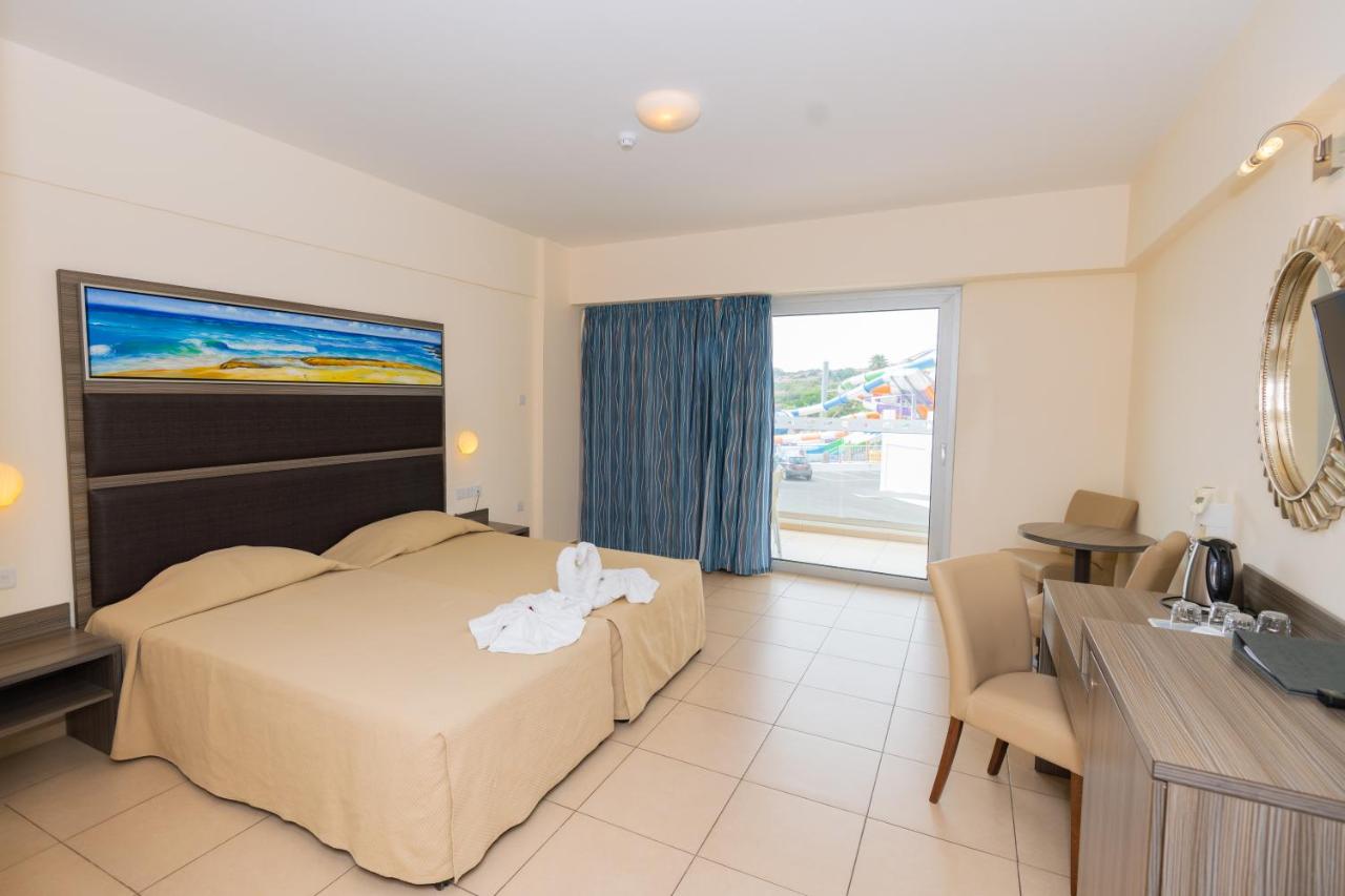 Tofinis Hotel photo
