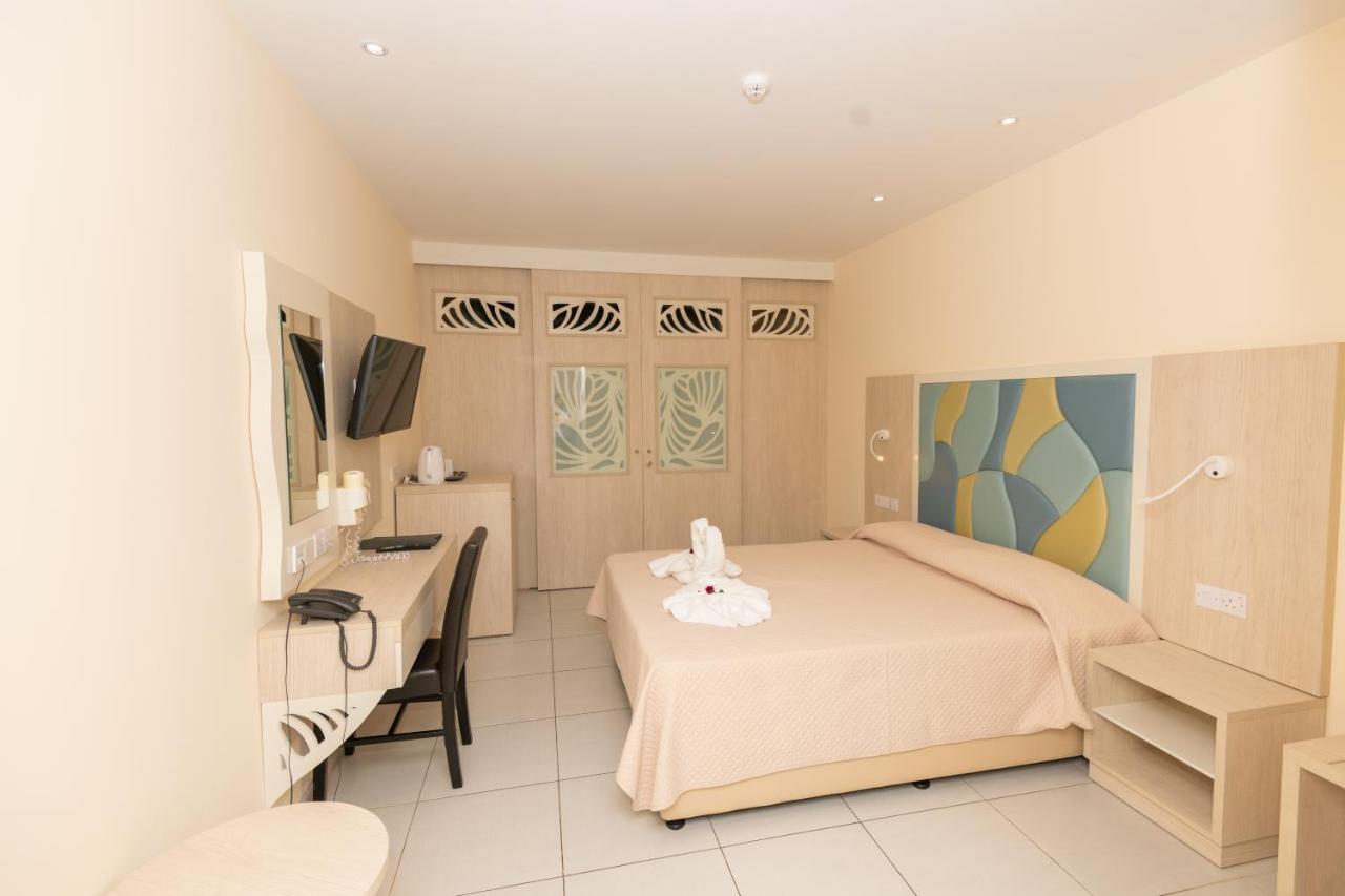 Tofinis Hotel photo