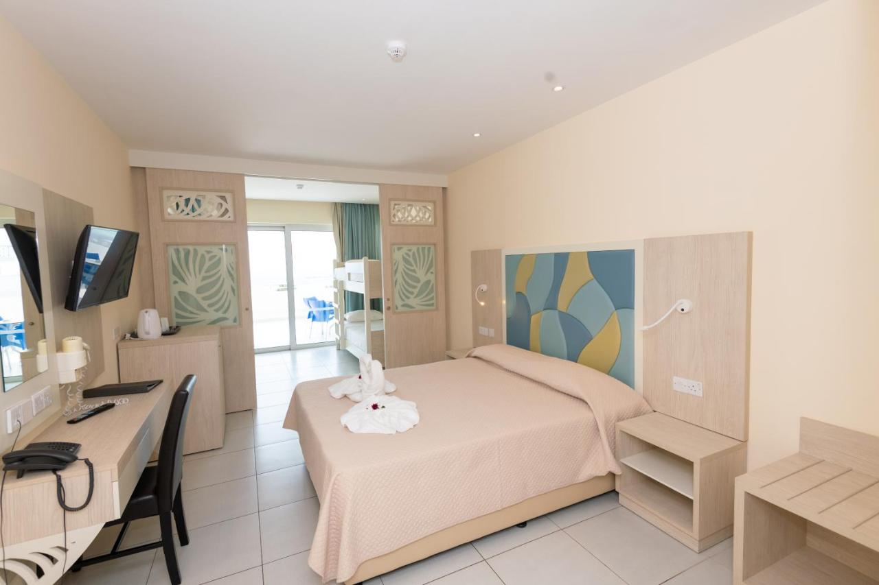 Tofinis Hotel photo