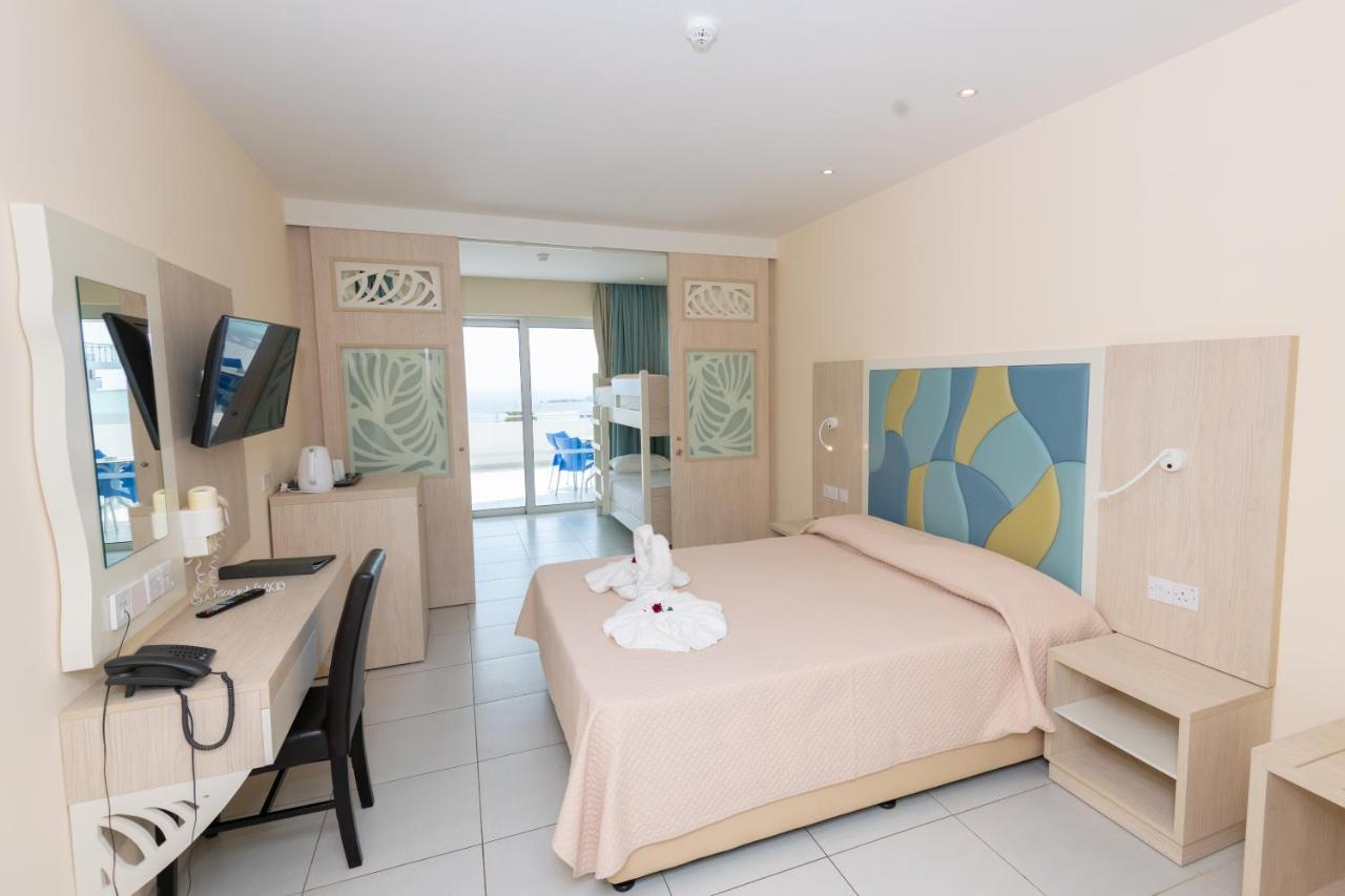 Tofinis Hotel photo