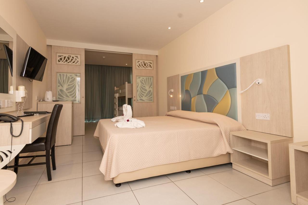 Tofinis Hotel photo