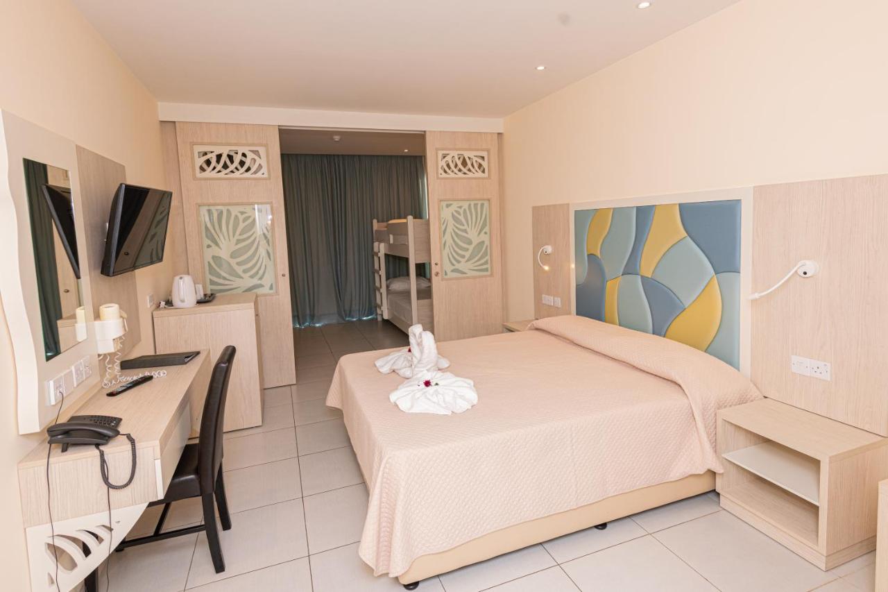 Tofinis Hotel photo