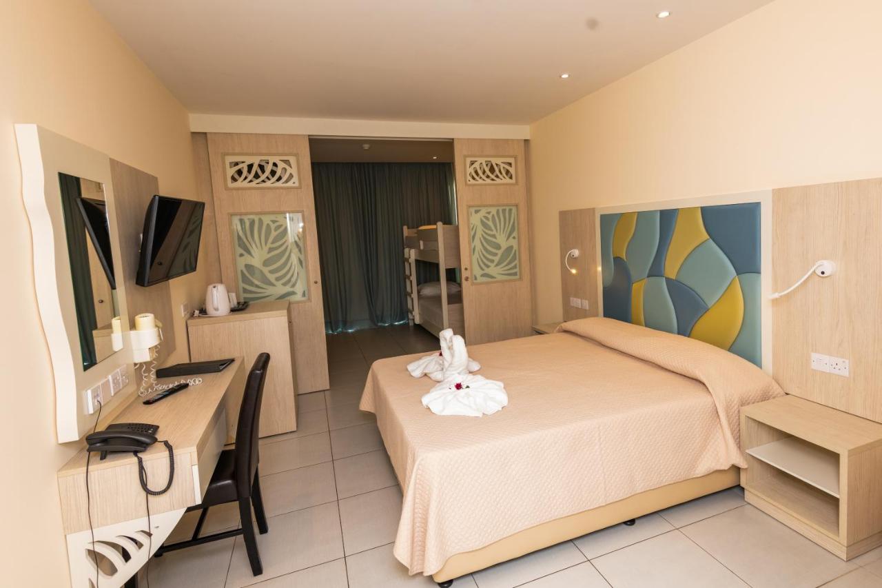 Tofinis Hotel photo