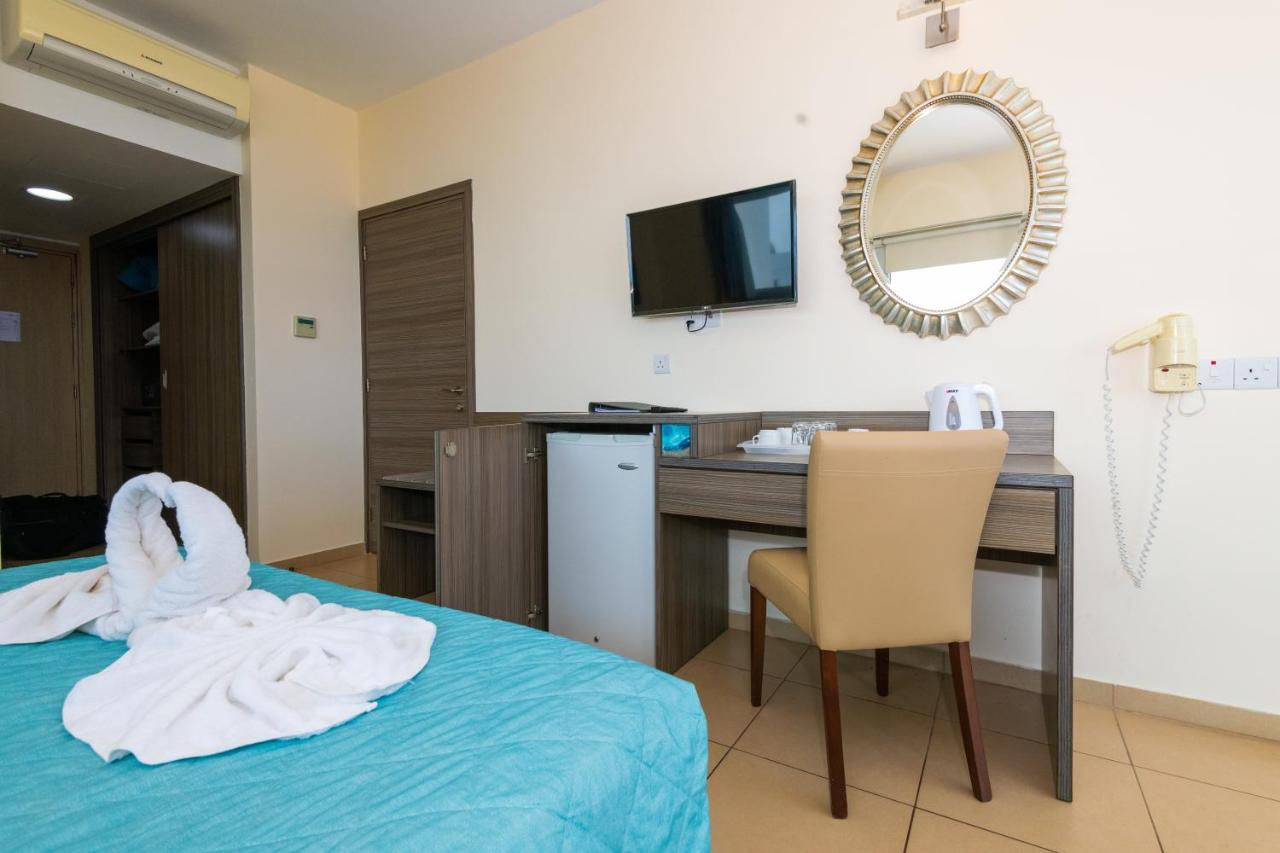 Tofinis Hotel photo