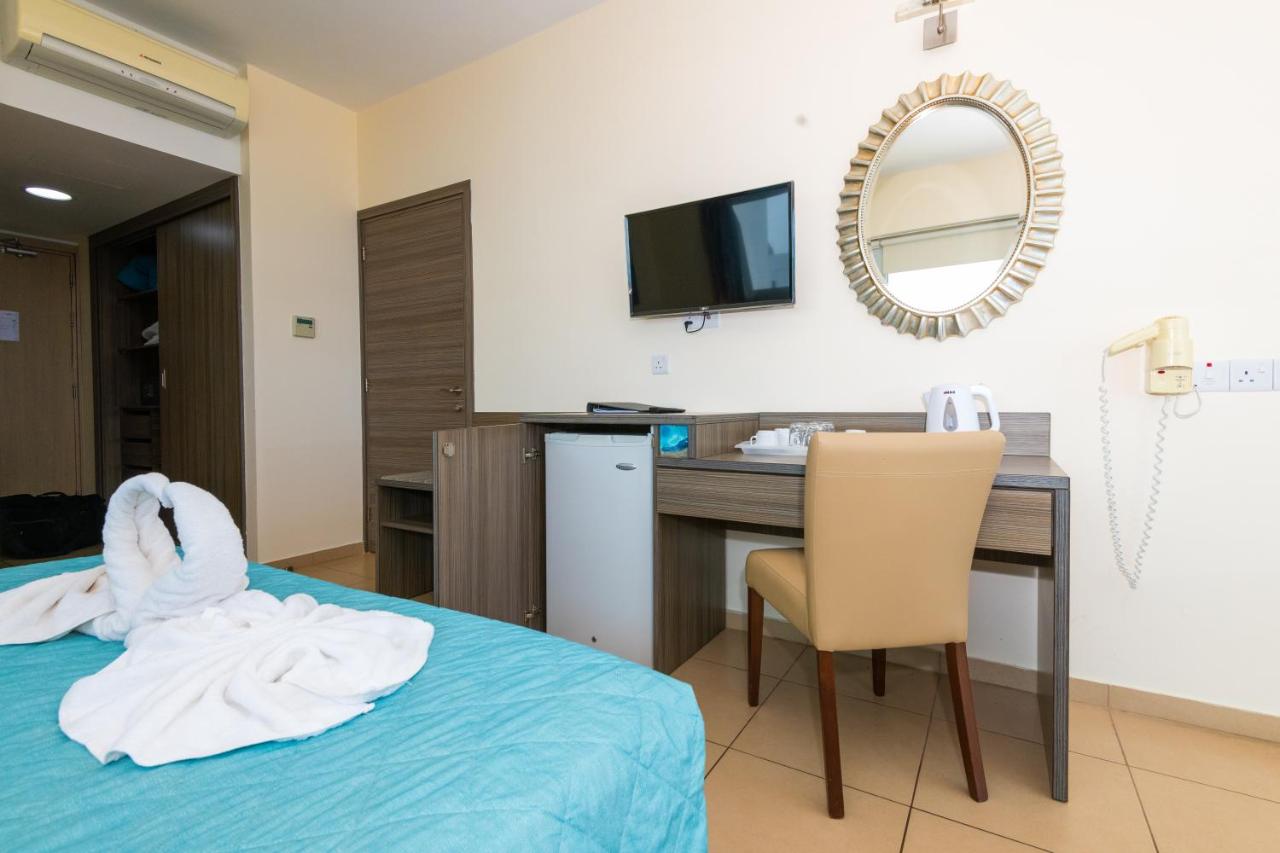 Tofinis Hotel photo