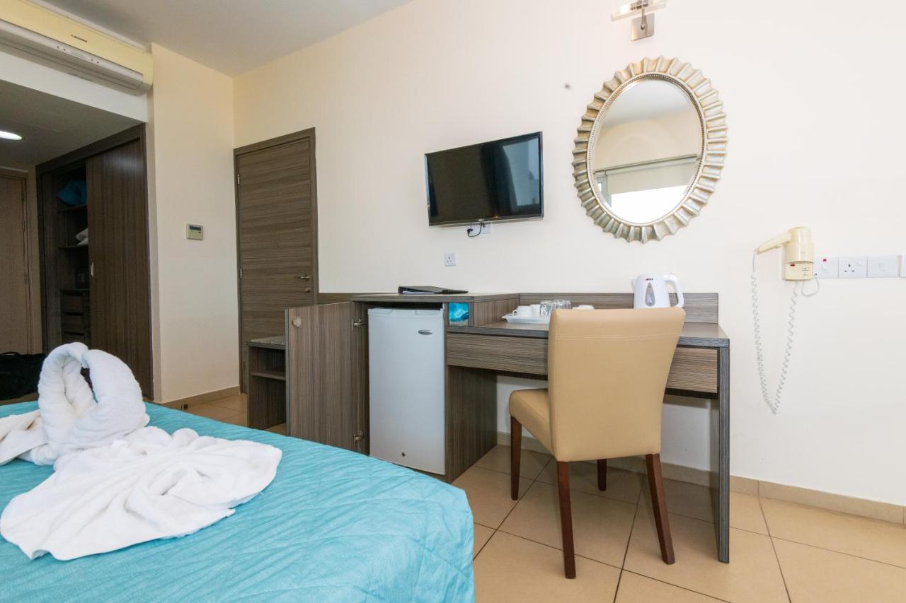 Tofinis Hotel photo