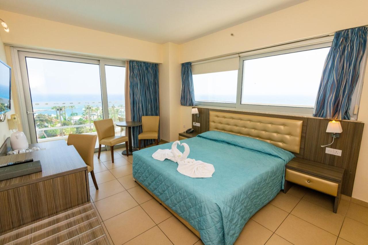 Tofinis Hotel photo