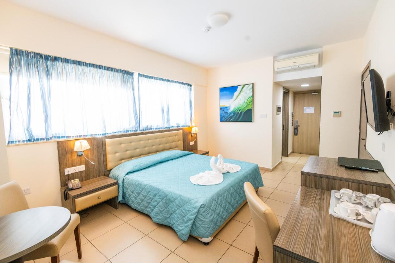 Tofinis Hotel photo