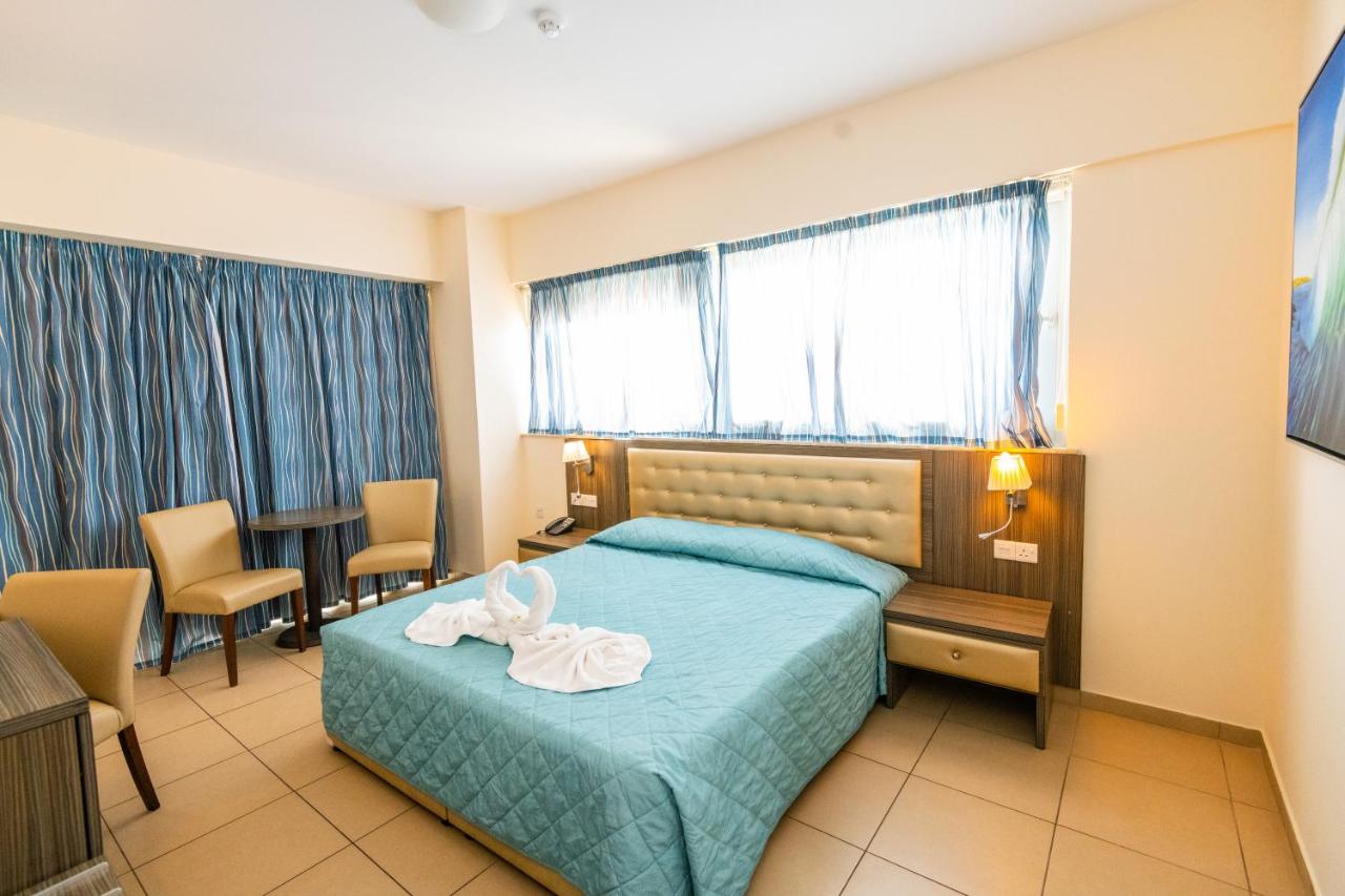 Tofinis Hotel photo