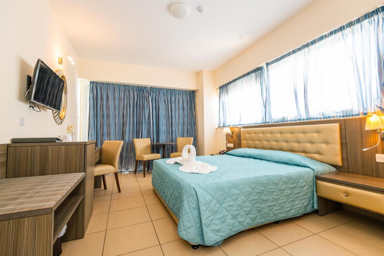 Tofinis Hotel photo