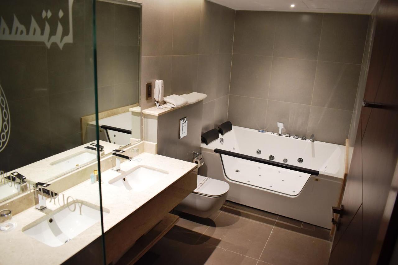 Ramee Palace Hotel photo