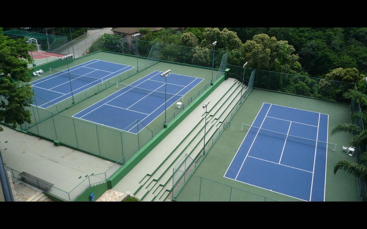 Tennis court: Hotel Porto Real Resort